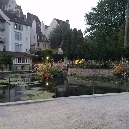Confort Deux Etoiles Dole